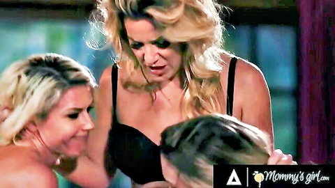 Blonde MILF in black bra forces stepdaughter's face to her crotch in lesbian threesome