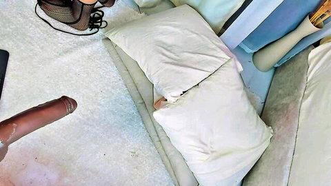 im__hanna amateur cam with veiny dildo near bed, messy setup