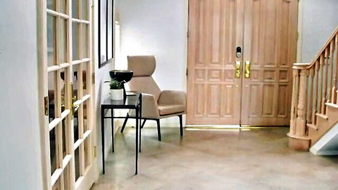 Elegant foyer setup for bad girl boss Indian BBC gaping scene
