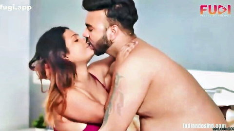 Desi big boobs bhabhi passionately kissing shirtless lover