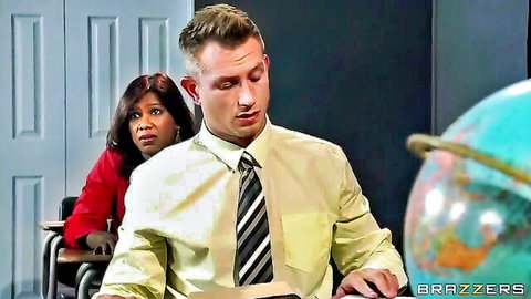 Breanna seduces Bill in steamy teaching seminar