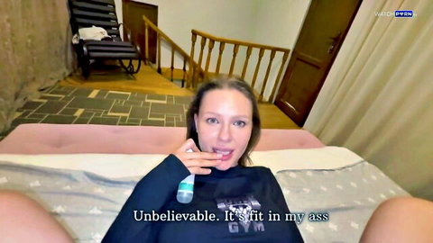 Alexa Poshspicy in hoodie amazed as it fits in her ass on bed