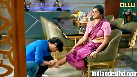 Desi big boobs maid in saree gets foot worship from man in Ullu series