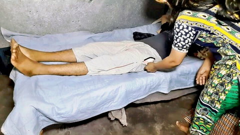 Indian thief aunty in saree caught with man on bed in palace maid scene