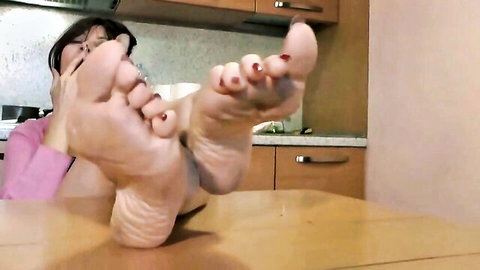 Giovanna's bare soles with red toenails, foot fetish tease in kitchen