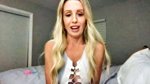 Lilyskyco blonde with huge boobs in sexy white top on Chaturbate cam