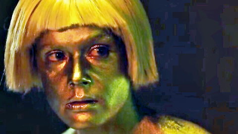 Alina Tomnikov topless nude art scene from Rabobesto (2022), intense blonde bob look