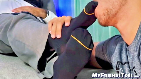 Dan Edwards licks and sucks hairy Lando's huge black socked feet