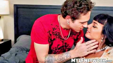 Charlie Valentine kissed on neck by tattooed stud in red shirt