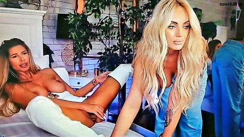 Rachel Qiinn and blonde in hot lesbian fingering session