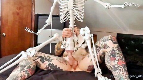 Cute Jhon fucking a tattooed skeleton in Halloween amateur sex scene