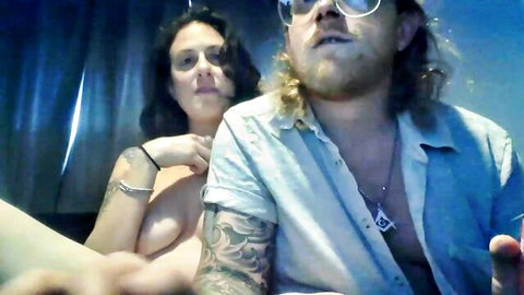 Lolasienna topless with bearded partner in Chaturbate cam tease