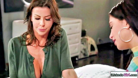 Alexis Fawx and Jane Wilde in intimate stepmom lesbian tease