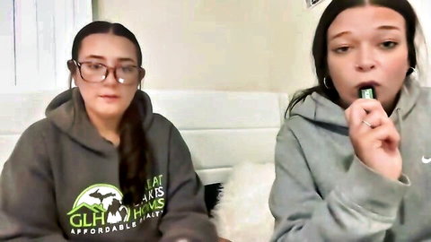 Starqueenieee and teen latina brunette friend in hoodies on Chaturbate cam