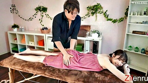 Japanese woman gets erotic butt massage in sensual scene