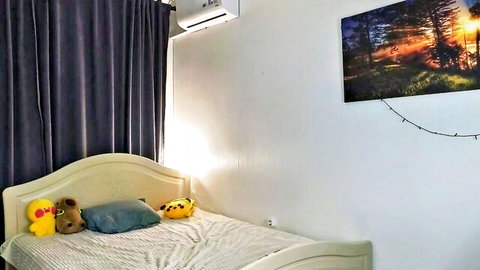 pipollipol's cozy teen bedroom with plush toys and bed setup