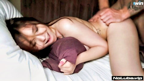Emma Ester in hardcore fuck, shaking with pleasure as touched intimately