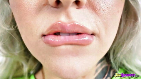 Luna Legend's plump glossy lips parted for big black cock blowjob