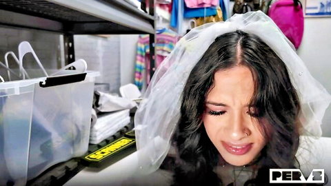 Luxe La Fox teary-eyed in bridal veil, shoplyfter dildo scene