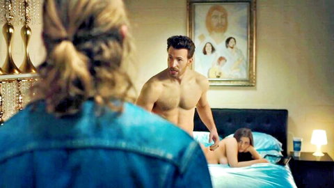 Silvia Bond watches Layne Lazor finger Grace Lord in threesome