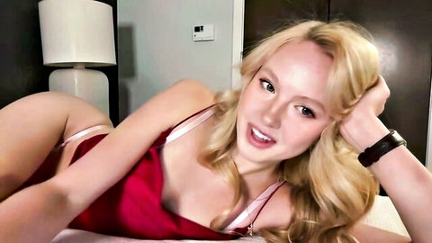 Vixenvictoriaa sexy babyface blonde in red lingerie posing on bed