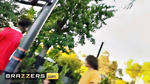 Hailey Rose in raw outdoor threesome with Hollywood and Jodie at Brazzers
