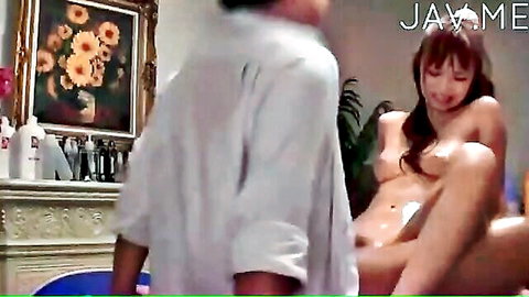 Asian teen gets fucked during oily massage by masseur