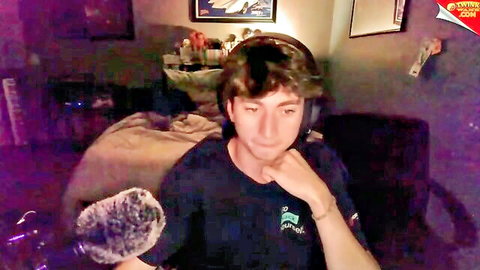 Hot twink solo cam show, sexy young guy smiling on webcam