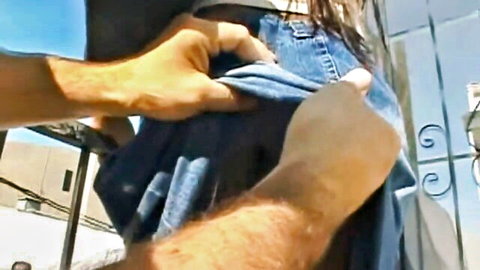 Ebony babe Tamera in hot amateur POV jeans pull-down