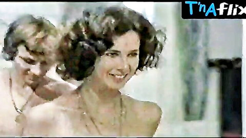 Dayle Haddon nude embrace with man in La Supplente scene