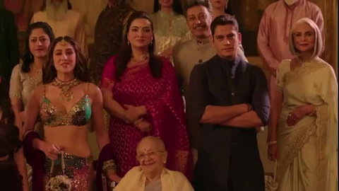 Sara Ali Khan in sexy green bikini at family wedding party Murder Mubarak