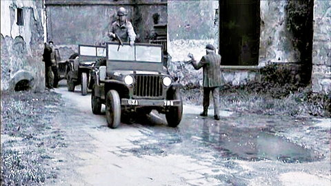Monica Roccaforte in WWII military jeep scene from Napoli 2000 restored