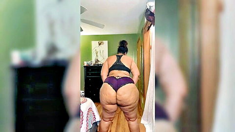 Curvy mom bod in black lace lingerie showing big ass from behind
