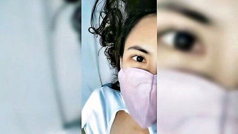 Indonesian mature woman Quita in pink mask, teasing eyes before huge squirt