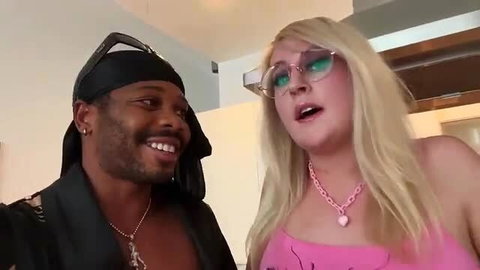 Blonde tranny Nikola Ophan worships Daddio W's BBC on couch