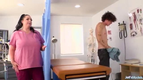 Aurora Rainbow curvy MILF nurse with topless tattooed guy in exam room