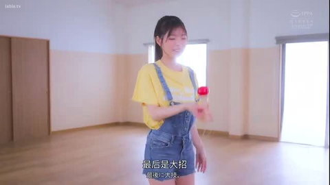 Japanese G-cup idol in yellow bib shorts, smiling cutely, Kawaii* studio