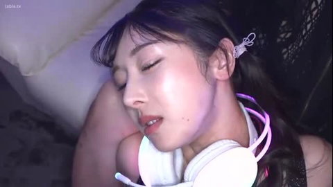 Yuiha Onosaka ahegao face with headphones in JAV drugged fuck