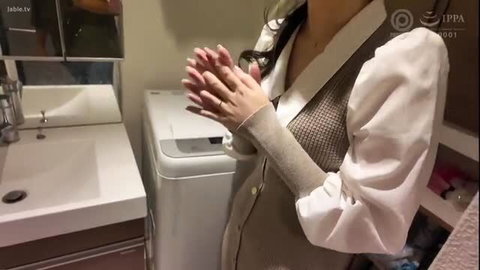 Sui 29yo Japanese wife clapping hands in sexy vest blouse, Jable.tv