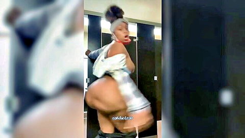 Thick black woman twerking big ass in store, amateur ass clap video