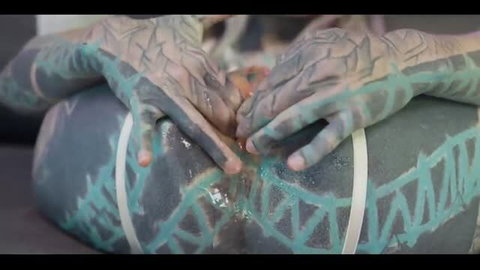 Anuskatzz double anal fisted by Nikolaz Zpageti's tattooed hands