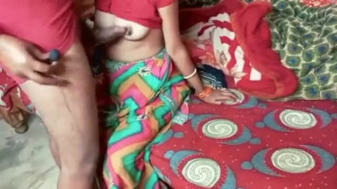 Desi bhabhi in red saree exposed topless with devar in explicit home video