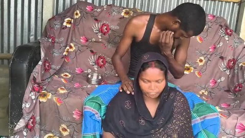Desi bhabhi big boobs oil massage by devar