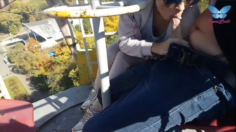 Public blowjob on Ferris wheel from shameless couple