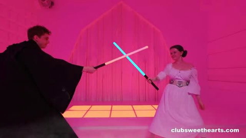 Rebecca Nikson as Princess Leia with lightsabers in Star Wars cosplay