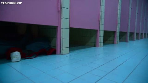 Squid Game nude scene with Ji-Ha Lee in pink stall