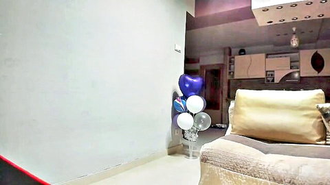 Sofiaandwonderland cozy room setup with purple and white balloons
